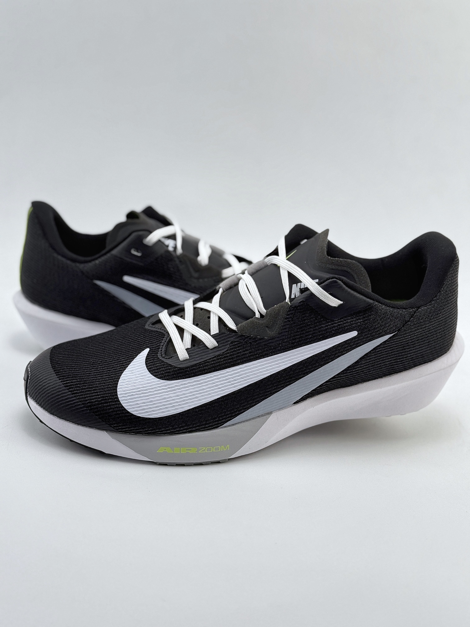 NIKE runner 14